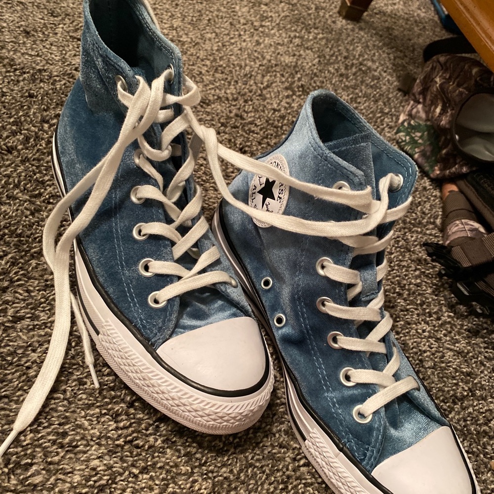 blue Velvet converse